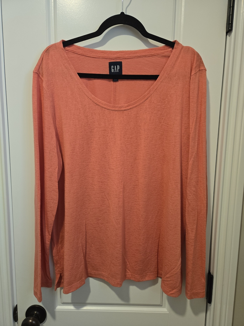 GAP Women's Long Sleeve Scoop Neck Top - Coral - XL